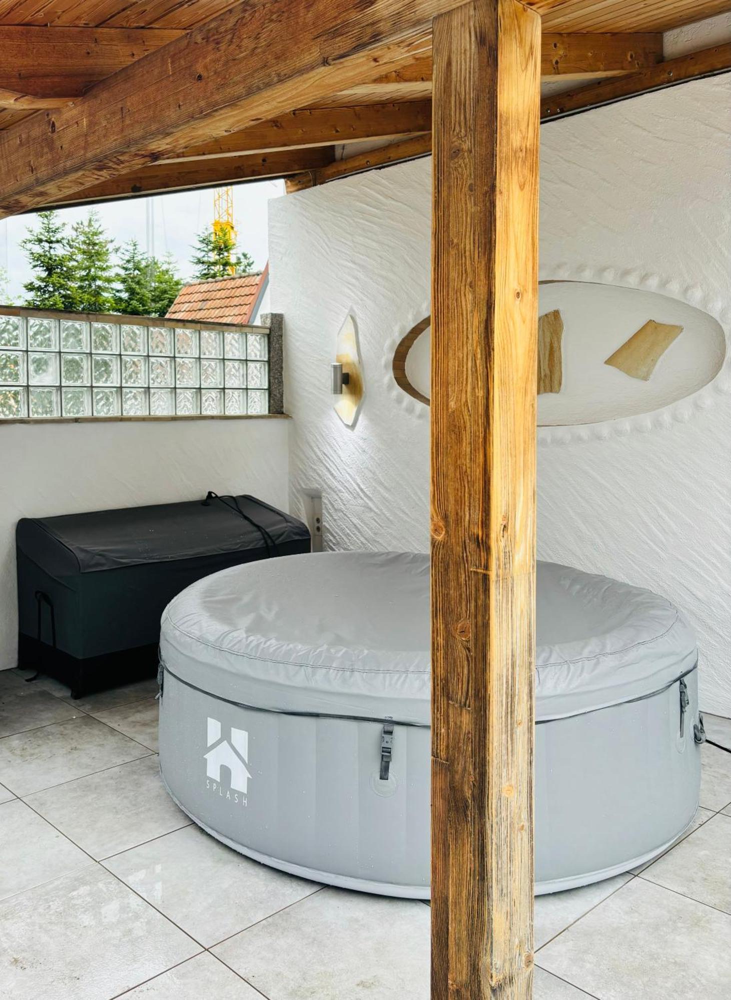バート・ベリンゲンJacuzzi Terrasse 55' Tv Kueche Regenduscheアパートメント エクステリア 写真