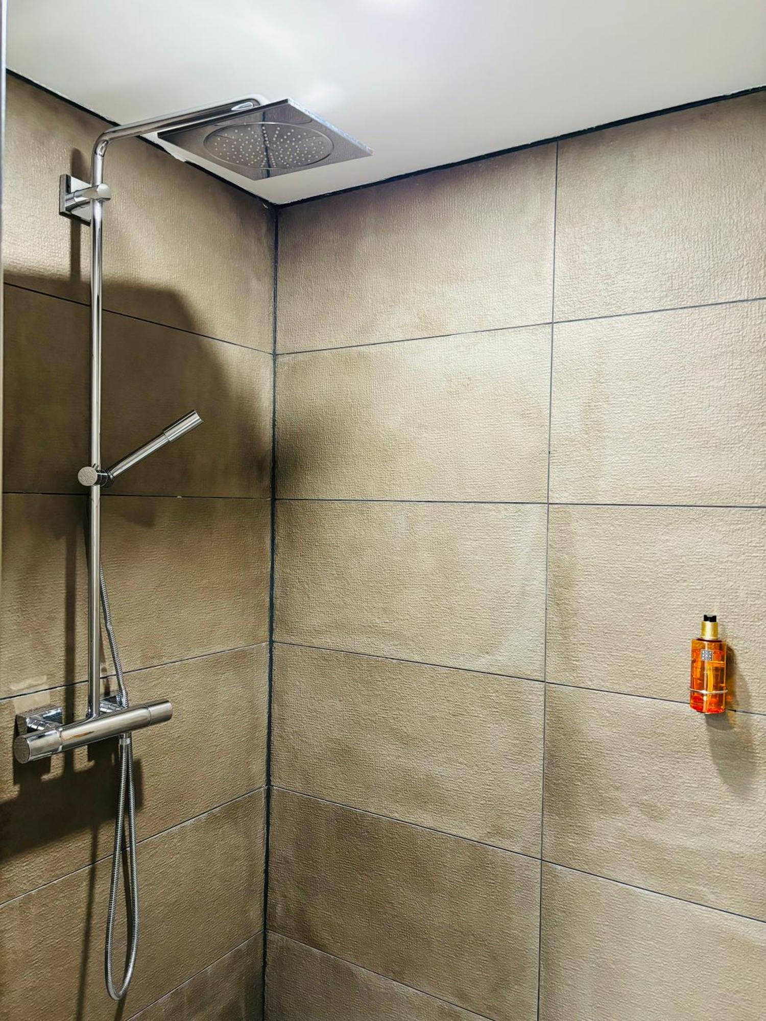バート・ベリンゲンJacuzzi Terrasse 55' Tv Kueche Regenduscheアパートメント エクステリア 写真